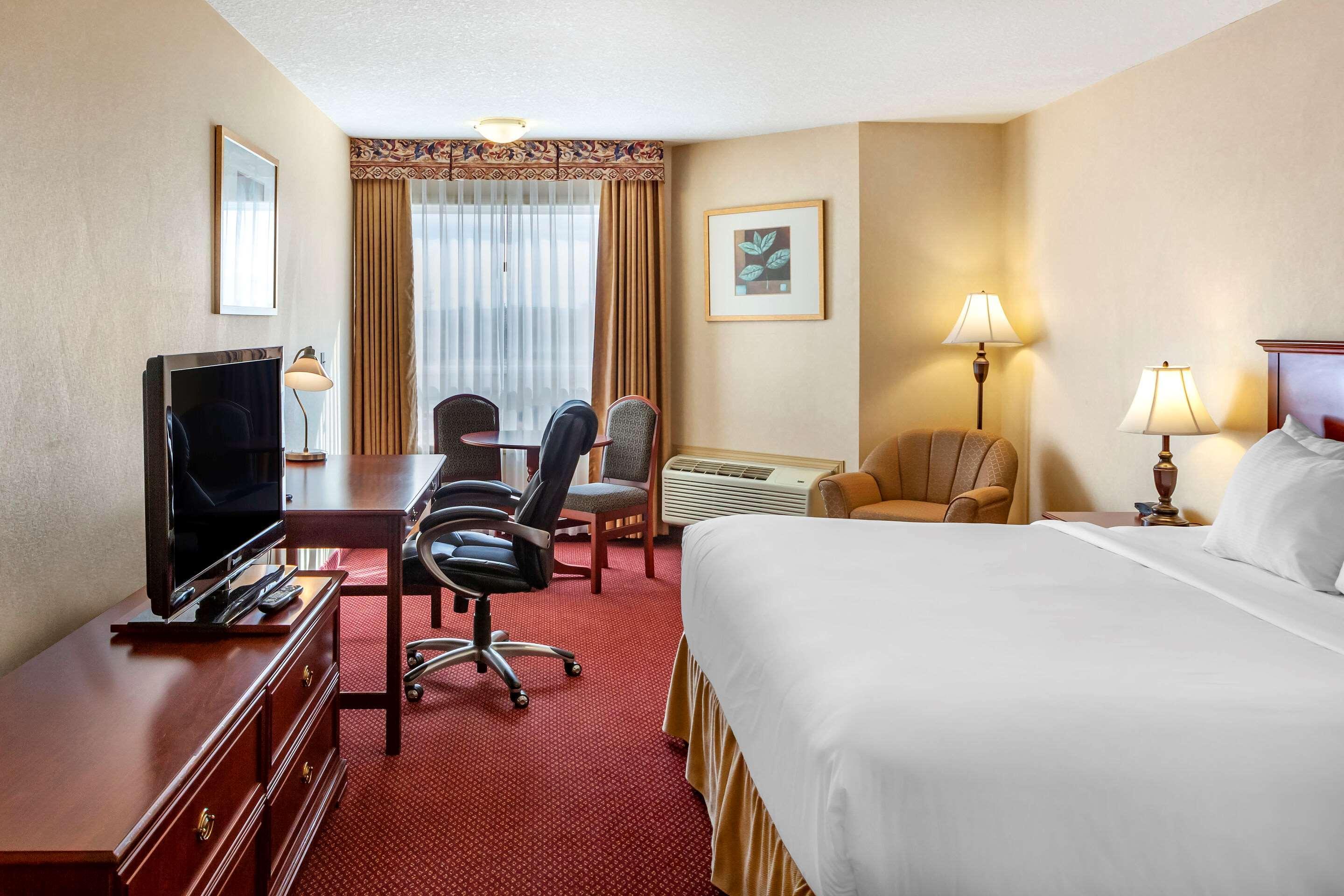 Quality Inn & Suites Edmonton International Airport Leduc Zewnętrze zdjęcie