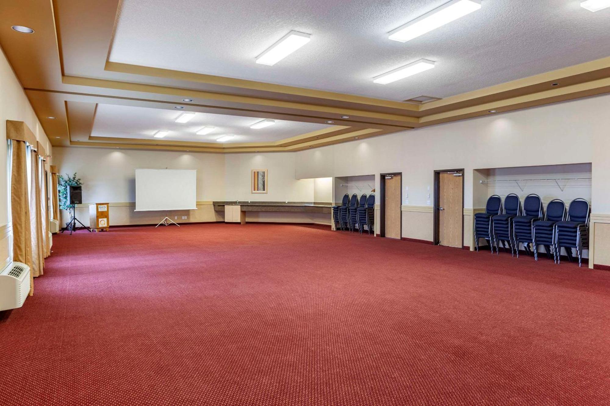 Quality Inn & Suites Edmonton International Airport Leduc Zewnętrze zdjęcie