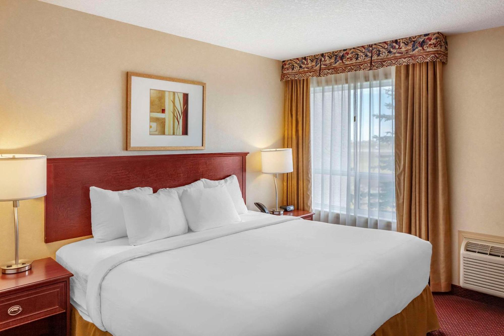Quality Inn & Suites Edmonton International Airport Leduc Zewnętrze zdjęcie