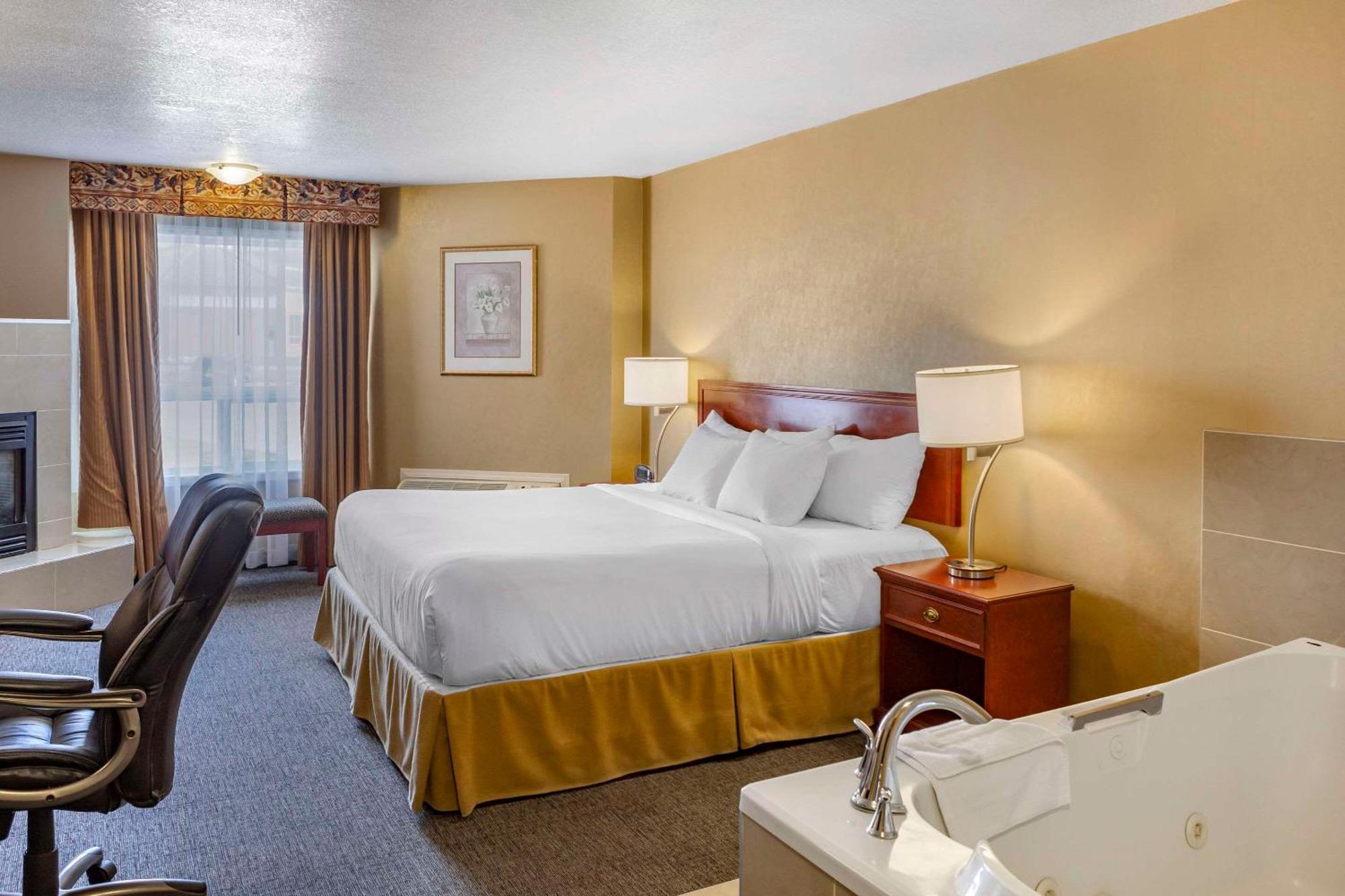 Quality Inn & Suites Edmonton International Airport Leduc Zewnętrze zdjęcie