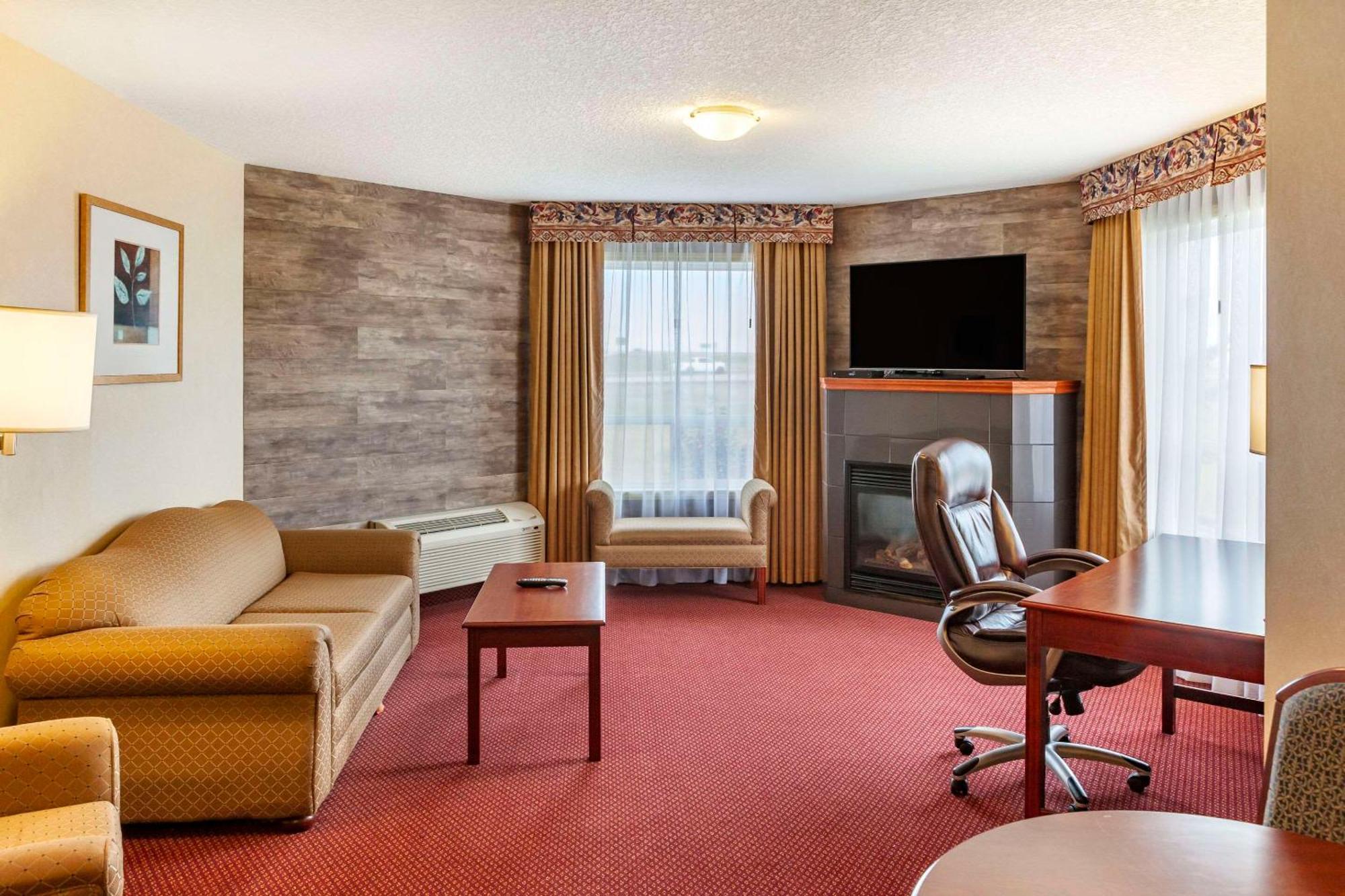 Quality Inn & Suites Edmonton International Airport Leduc Zewnętrze zdjęcie