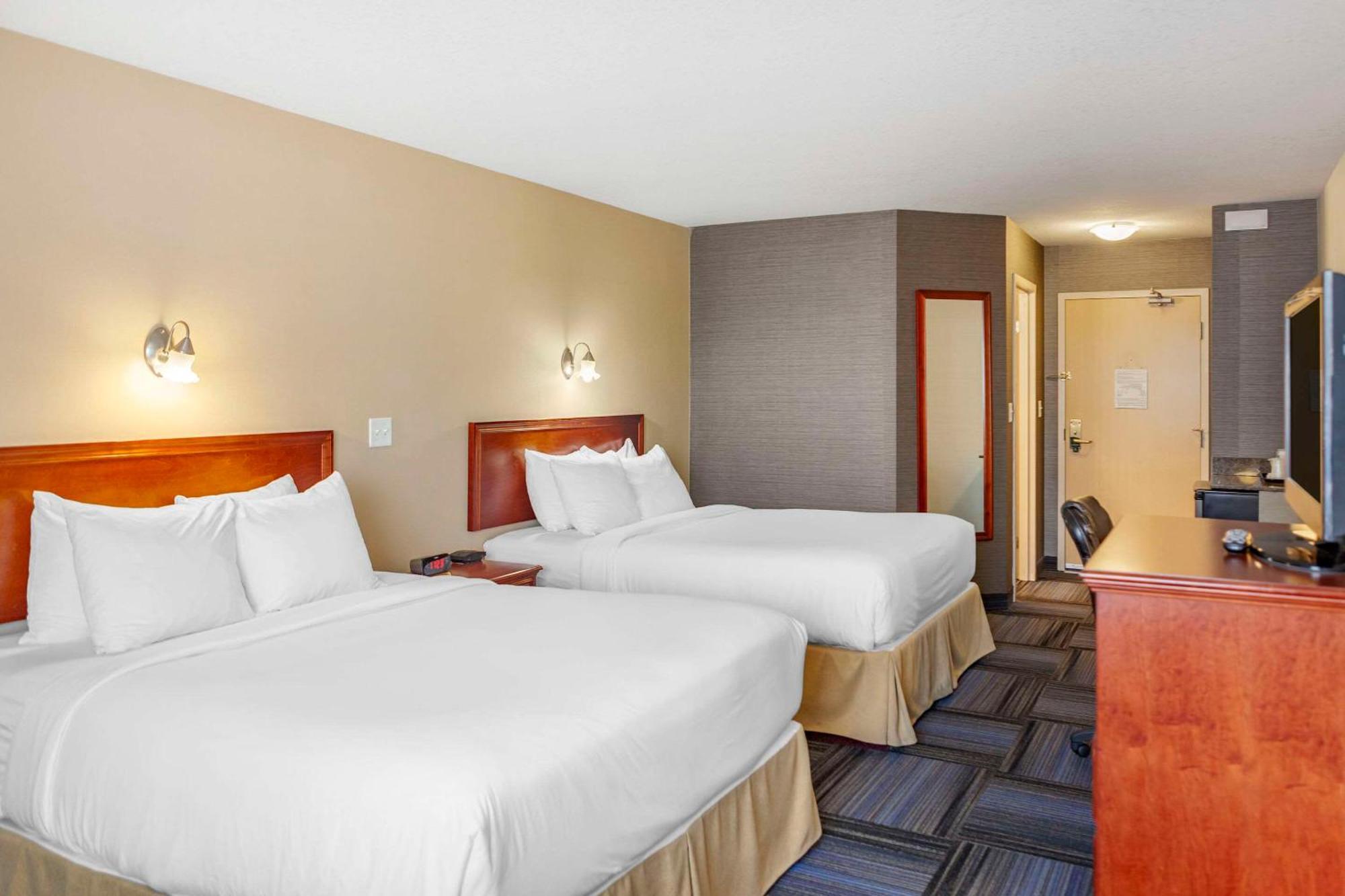 Quality Inn & Suites Edmonton International Airport Leduc Zewnętrze zdjęcie
