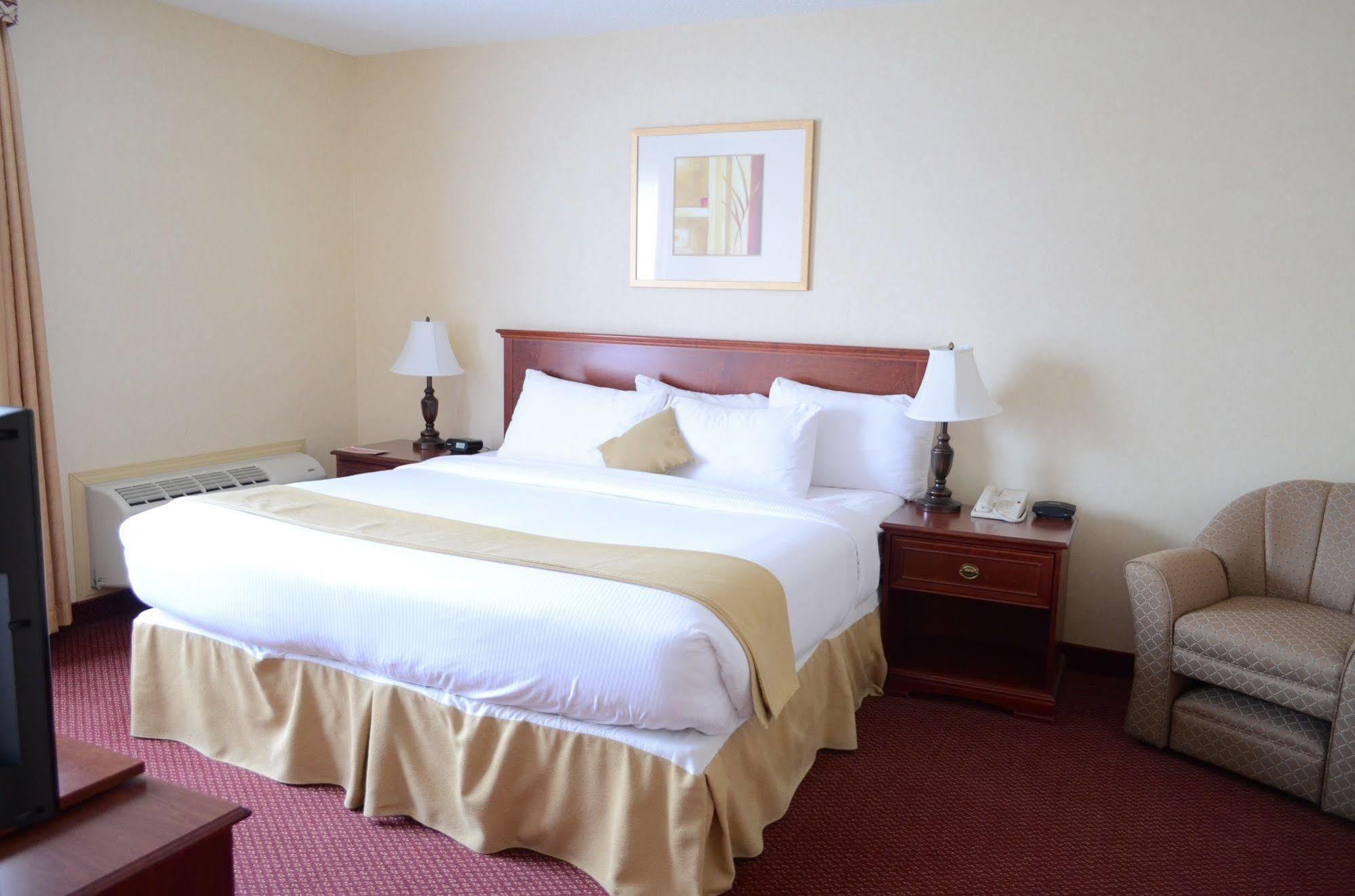 Quality Inn & Suites Edmonton International Airport Leduc Zewnętrze zdjęcie