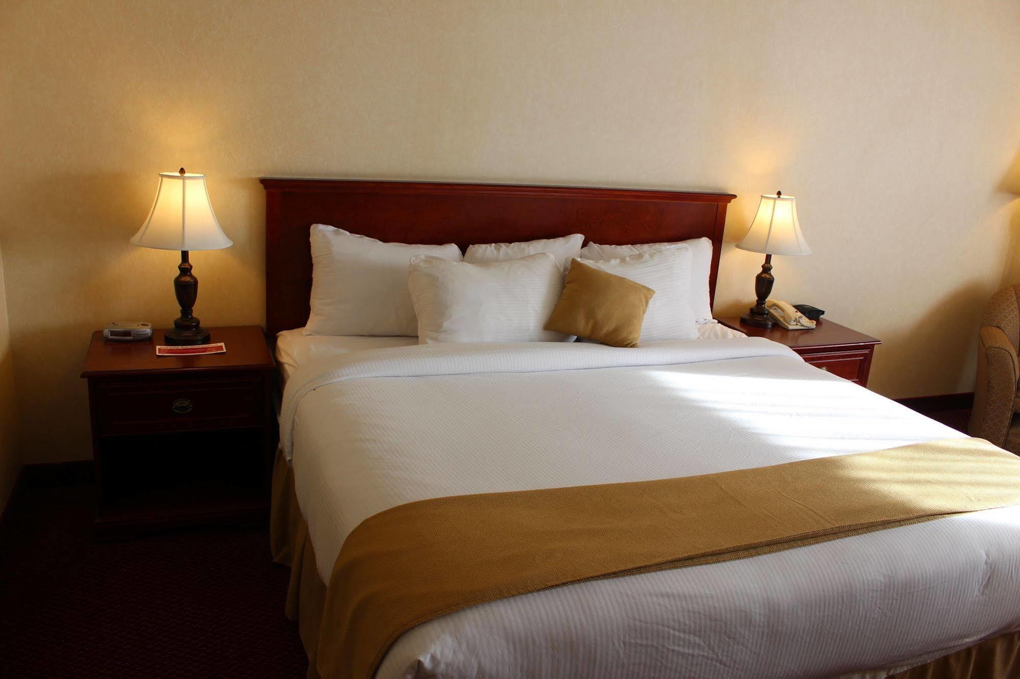 Quality Inn & Suites Edmonton International Airport Leduc Zewnętrze zdjęcie